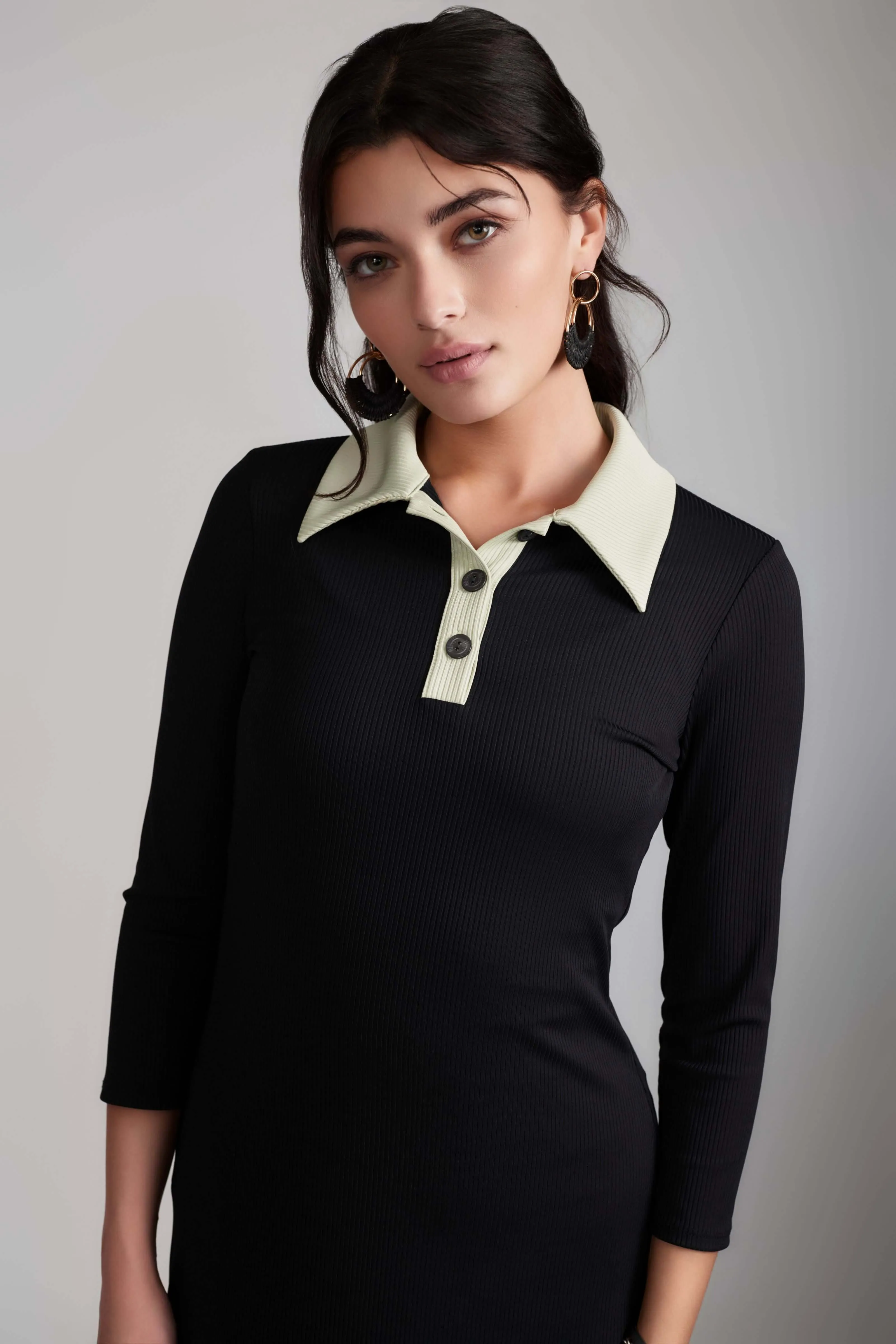 CONTRAST COLLARED RIB DRESS