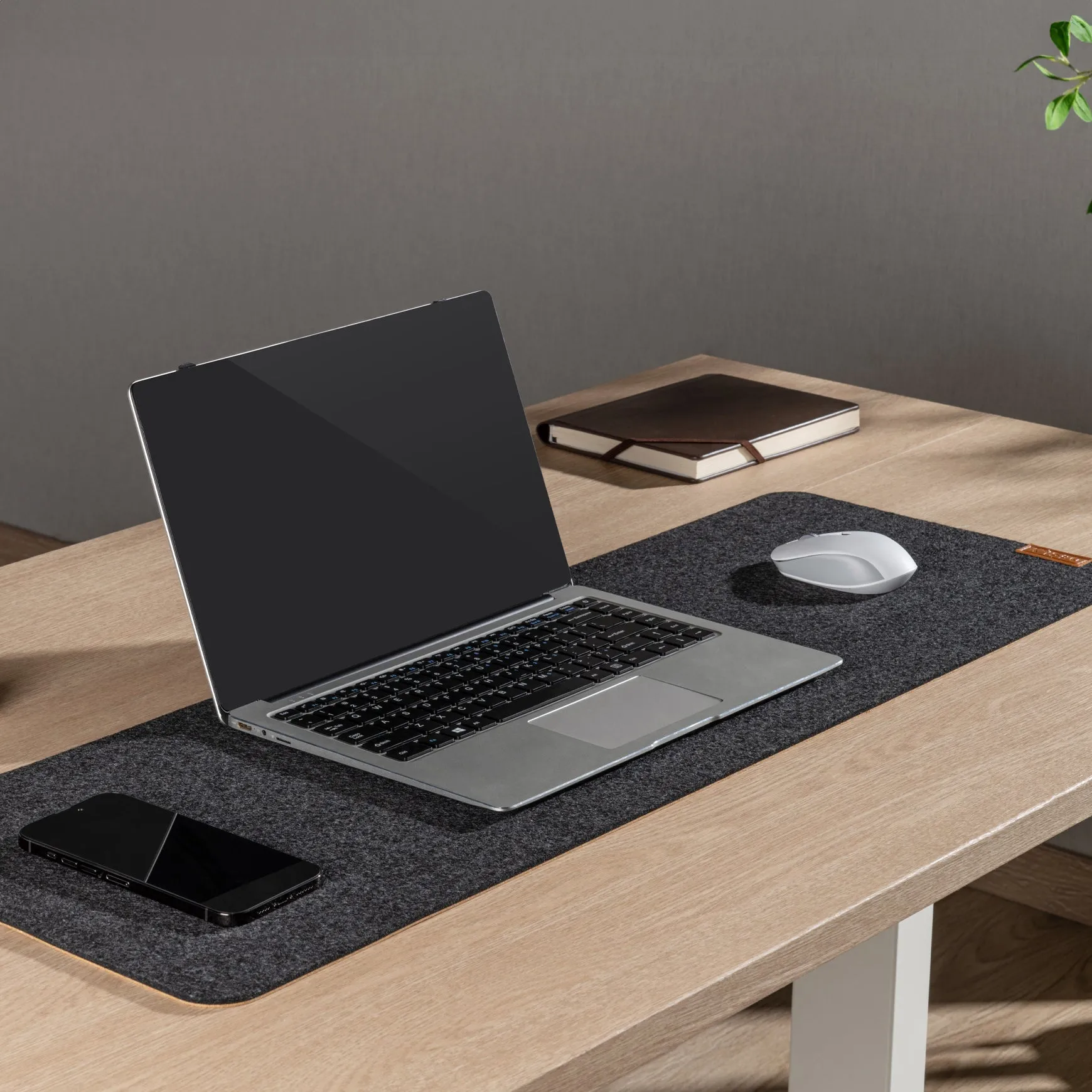 Desky Cork/Felt Desk Pad