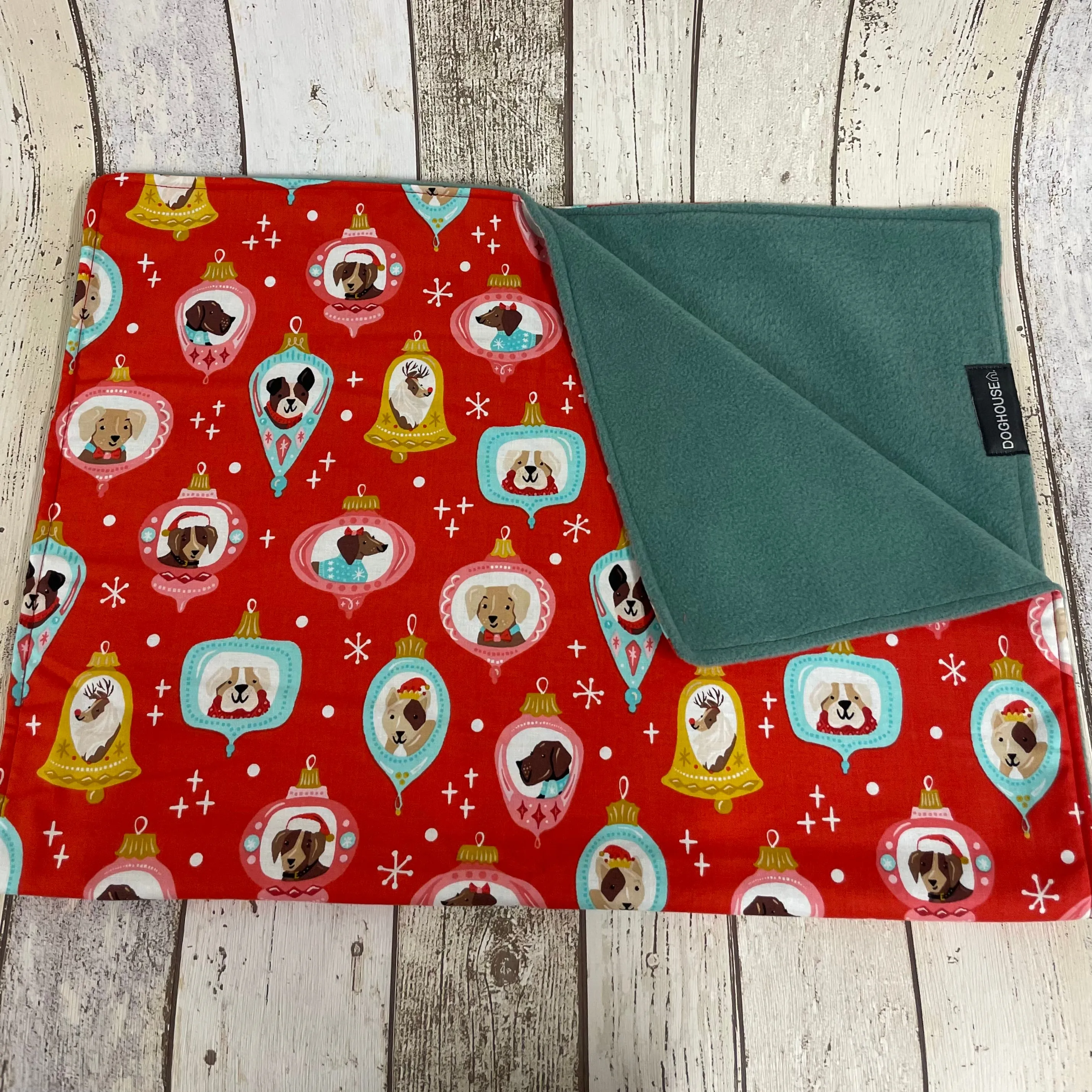 Doghouse Christmas Blankets for Dogs