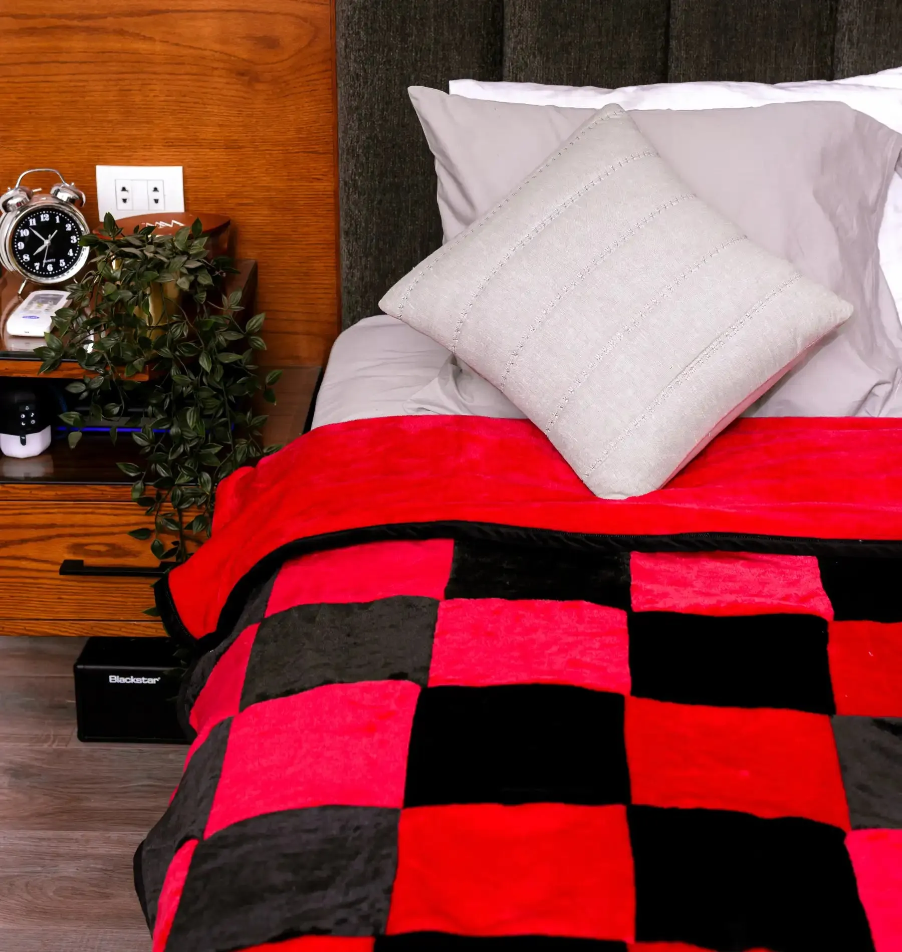 Double-Side Checkered Blanket (180*220)